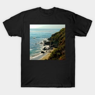 Big Sur California Pacific Coast View of ocean beach and mountains T-Shirt